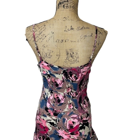 URBAN Outfitters Pink Retro Floral Print Fitted Dress with Ruffled Bottom - Picture 7 of 11